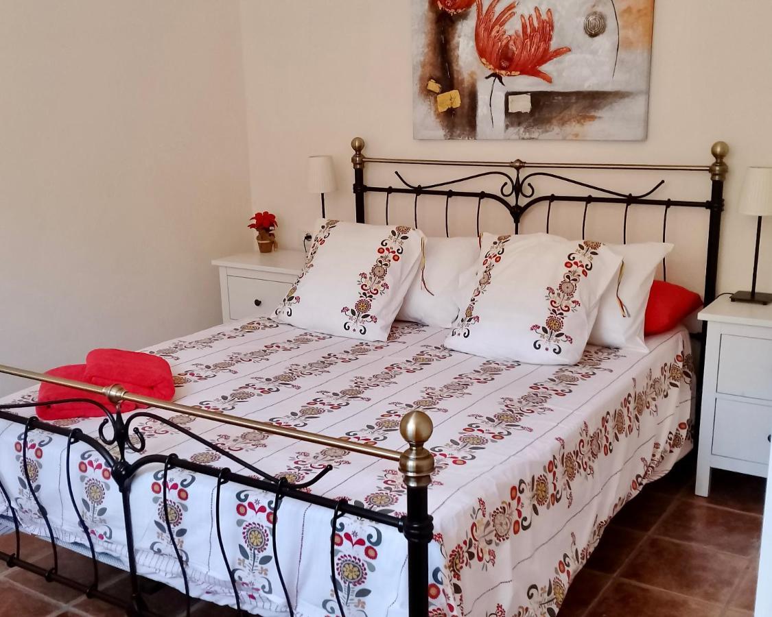 Villa Consuelo - Quiet Location Close to Resorts Buzanada Esterno foto