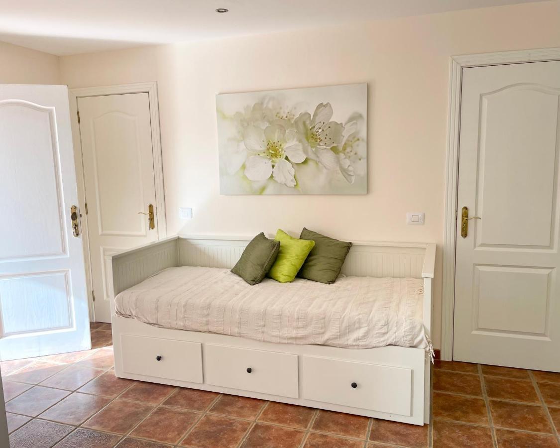Villa Consuelo - Quiet Location Close to Resorts Buzanada Esterno foto