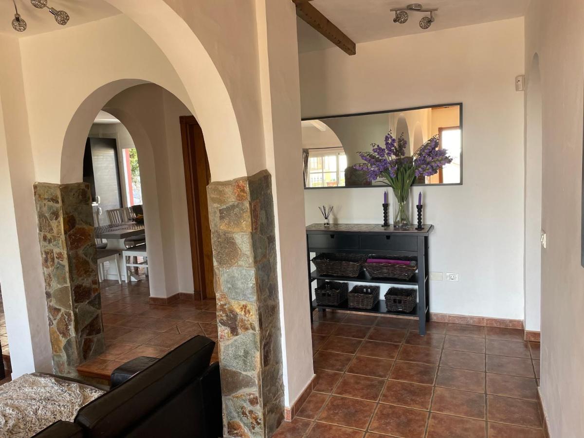 Villa Consuelo - Quiet Location Close to Resorts Buzanada Esterno foto